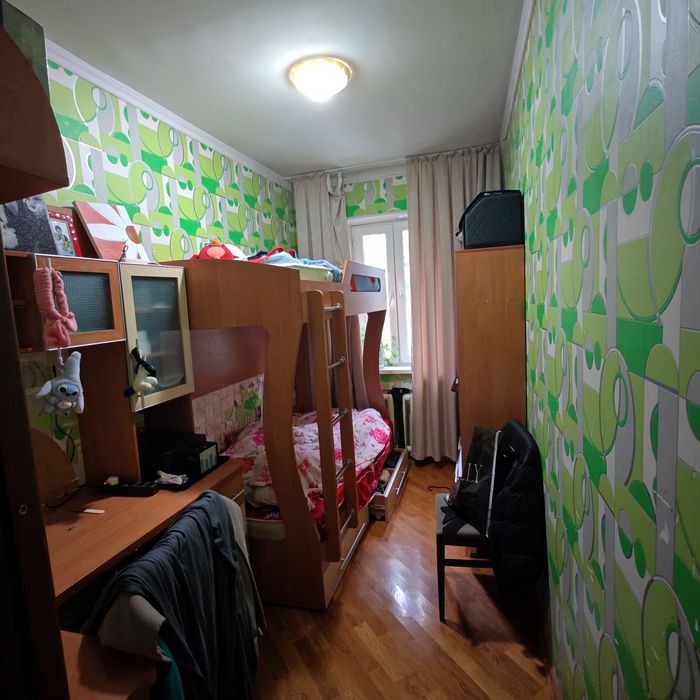 Продам комплект мебели. МДФ. Бу. Можно по отдельности.