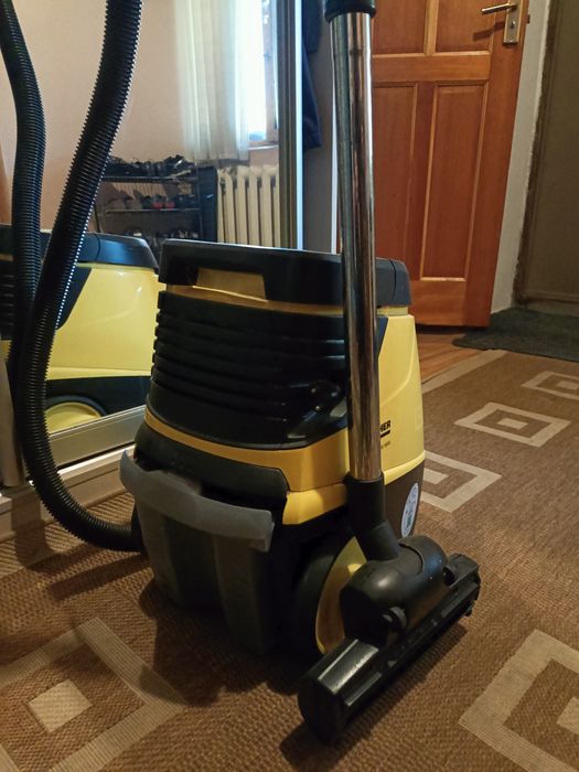 Пылесос KARCHER DS 5600