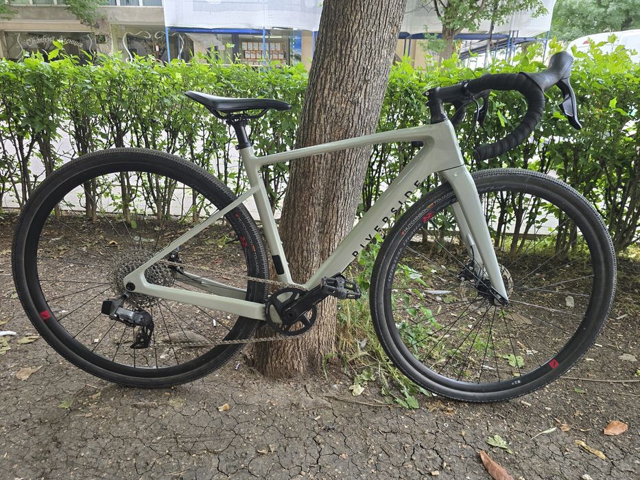 Карбонов гравел велосипед Riverside GCR Sram Rival AXS