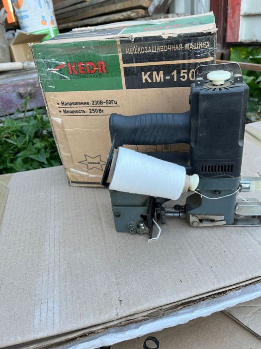 Машинка мешкосшиватель