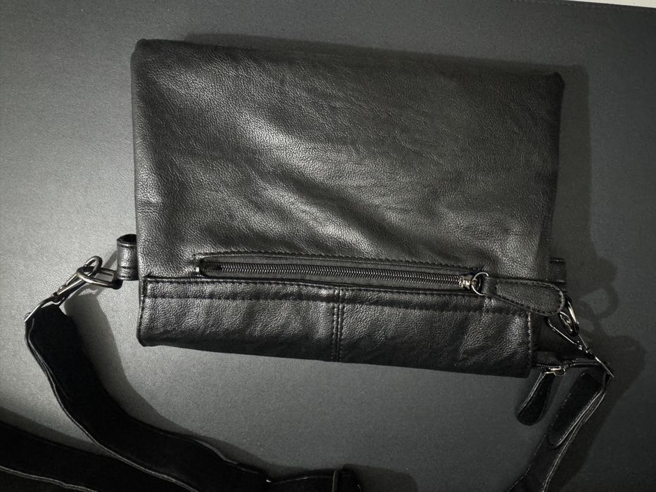 Кожаная сумка-клатч