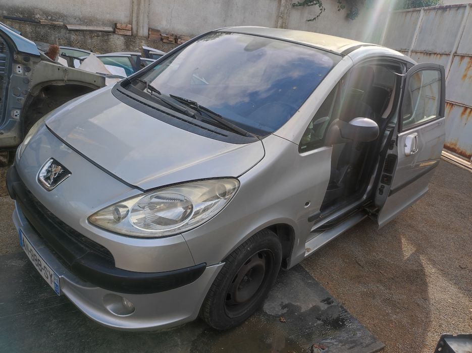 На части!!!Пежо-1007,1.4i-16V88к.с.