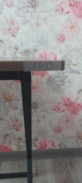 Письменный компьютерный стол