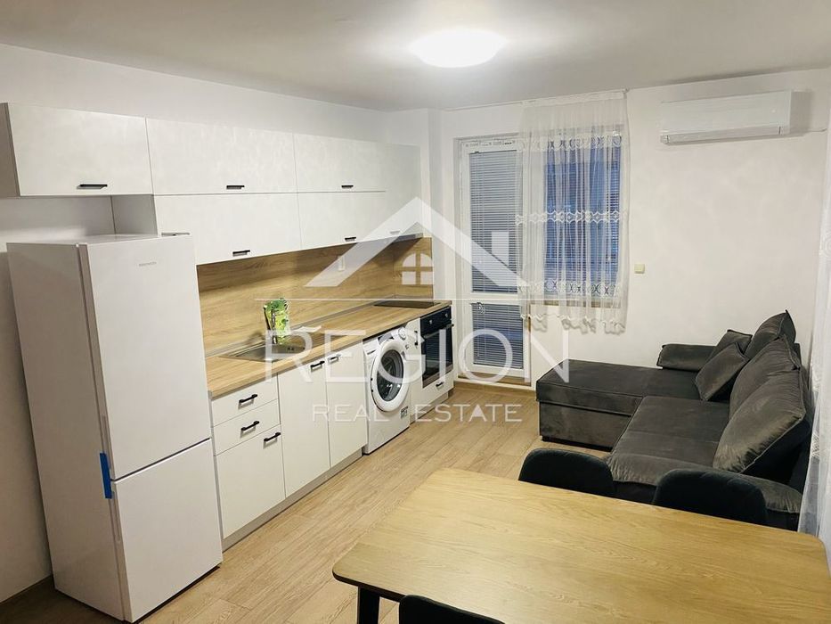 Дава се под наем Двустаен апартамент в Варна, Възраждане 3 - 60 кв.м за 459 € - Снимка #1