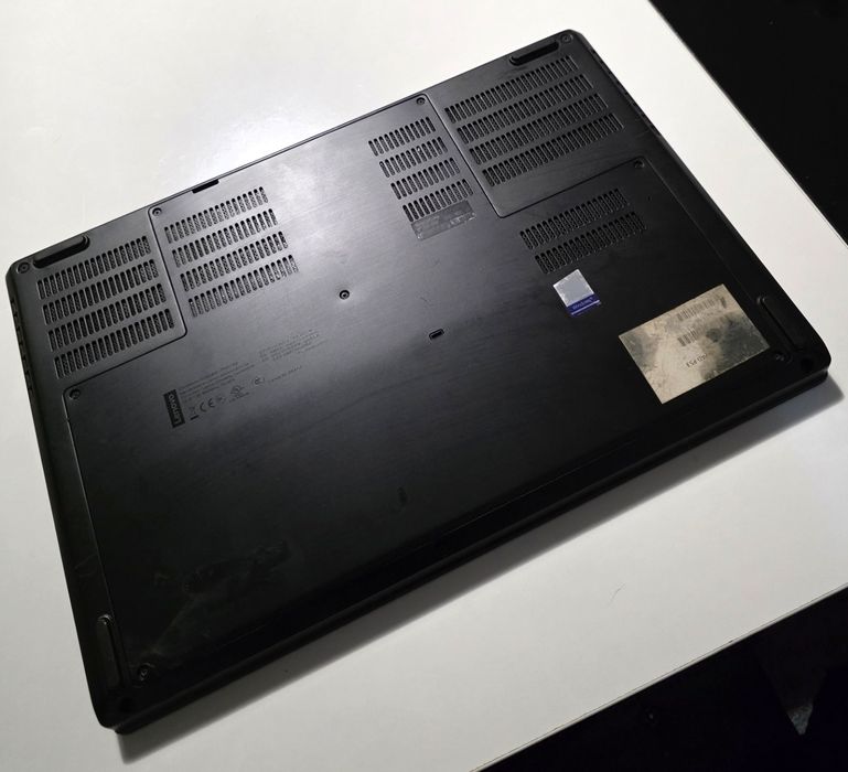 Lenovo ThinkPad P53, i7-9850H, 16gb DDR4, 256gb ssd, Nvidia Quadro T2000 4gb