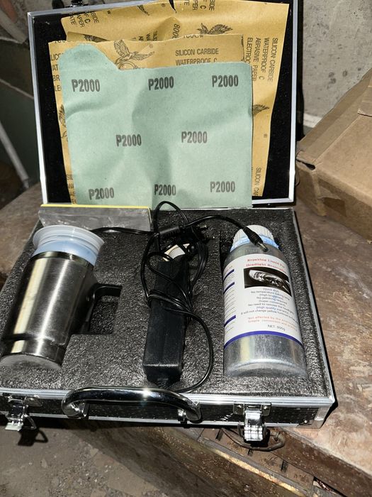 Продам набор чемодан для полирофку фар