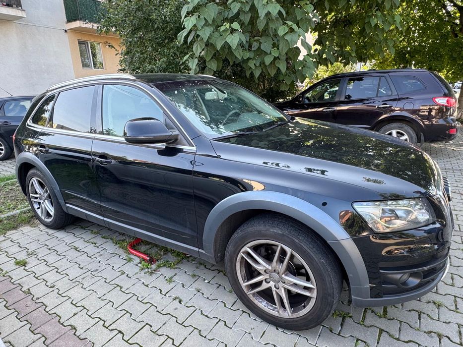 Vand    Audi     Q5.