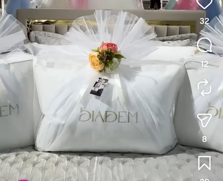 Продается бант в виде цветка