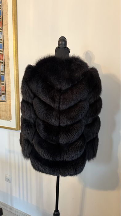 Haina de blana din vulpe