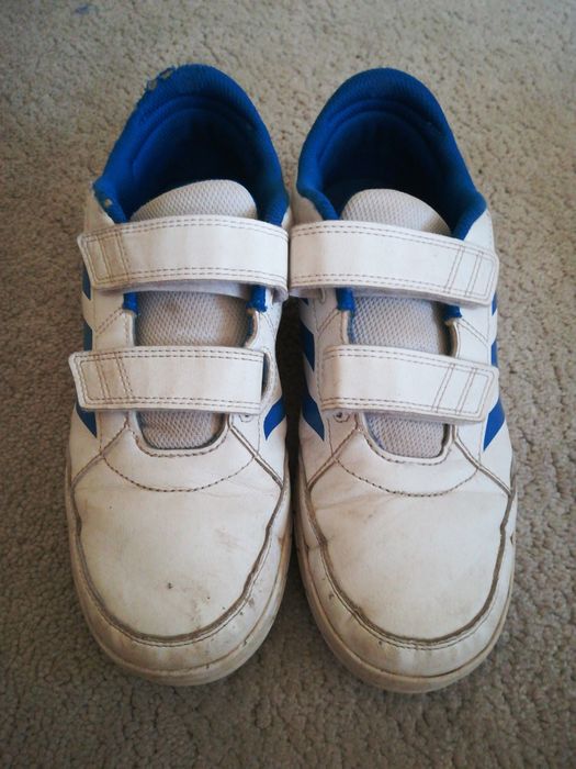 Adidas - маратонки, номер - 40,стелка - 25.5 см.