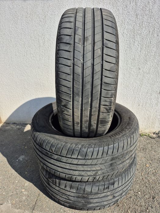 Vand 3 Anvelope BRIDGESTONE ,dimensiunea 235/55/17,99w,TURANZA,T005