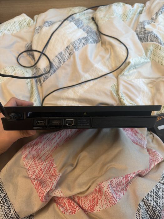 Ps4 slim utilizat
