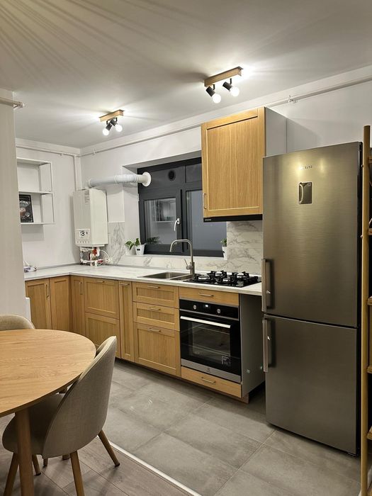 Închiriez apartament NOU  Penthouse 2 cam cu terasa mare