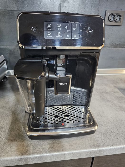 Кафе Машина PHILIPS Seria 2200