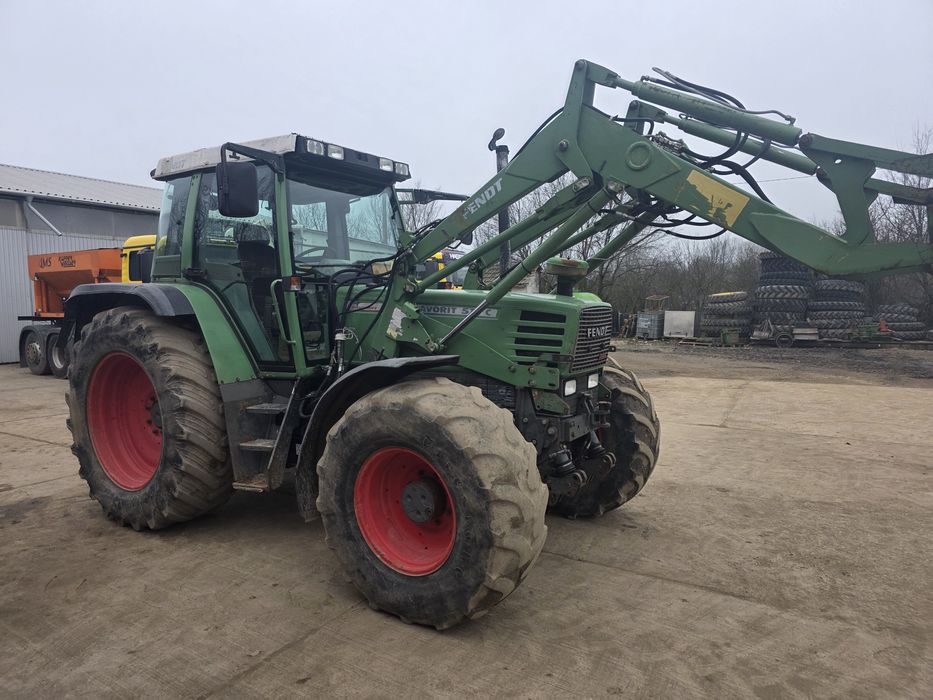 Tractor agrico cu incarcator Frontal Fendt 511 Favorit