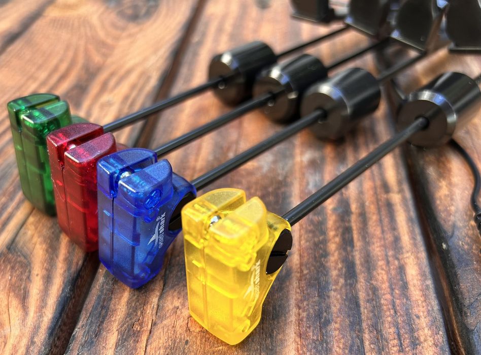 Комплект от 4 броя светещи обтегачи