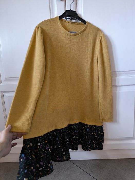 Pulovăr/rochie/tunica, mustar,cu 2 volănașe, Valentina, made in Italy