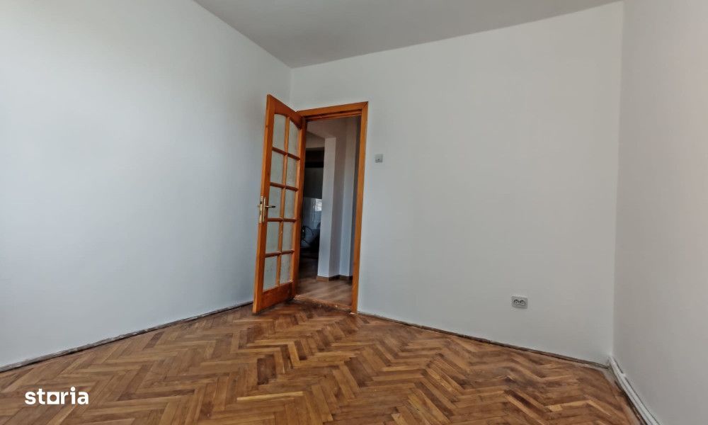 Apartament luminos pentru cabinet sau locuit