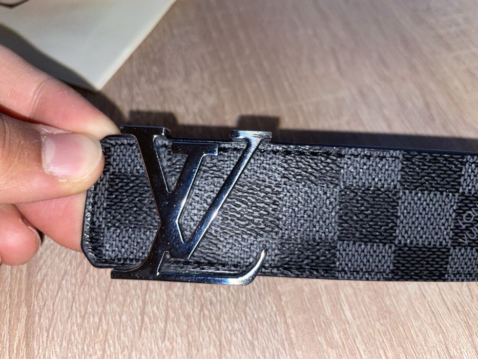 Колан Louis Vuitton със сертификат и опаковка