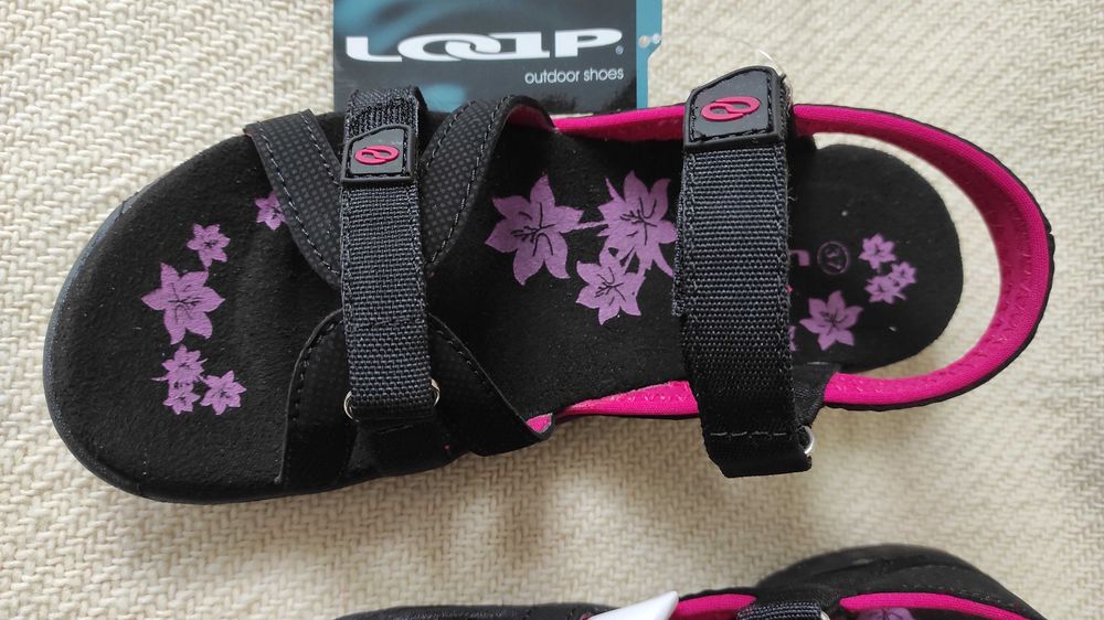 Сандали Loop номер 37,стелка 24,5 см.нови