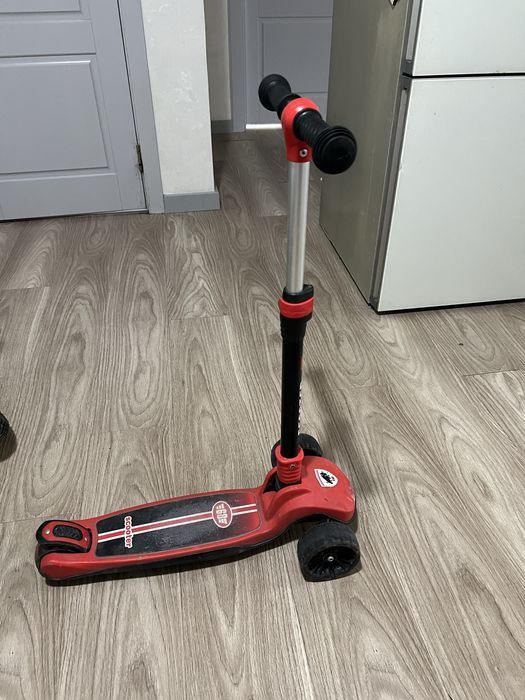 Детский самокат.