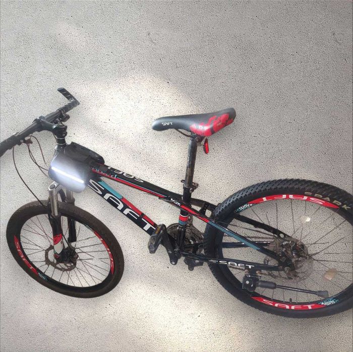 Продается свой велосипед.24 размер 
7скоростей.Катались раз 5.