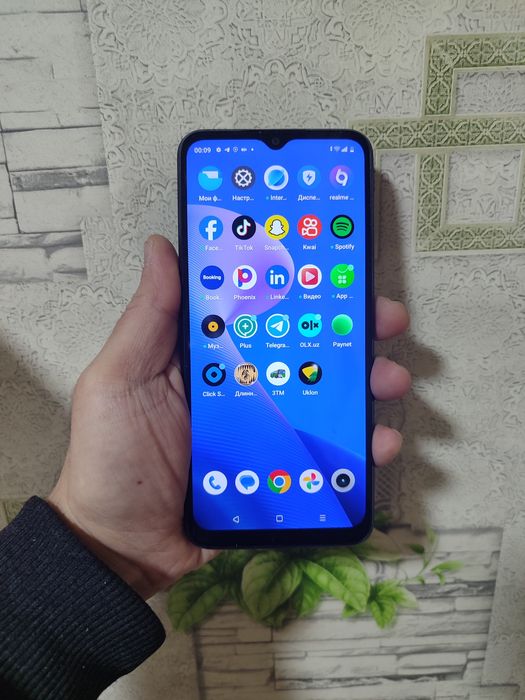 Realme c33 (128 GB)