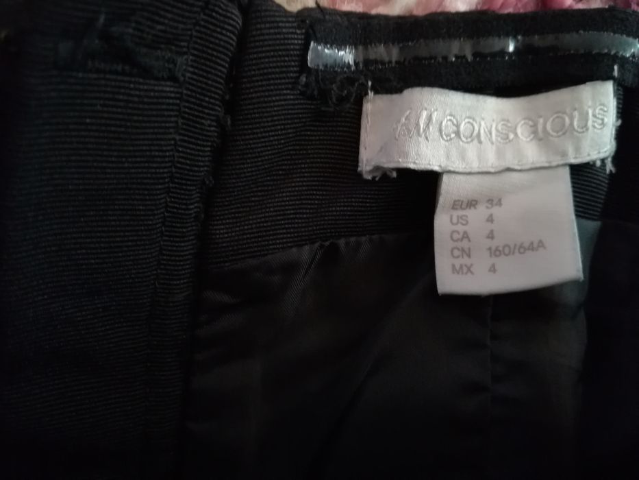 Salopeta neagra H&M mărimea 34 purtata de doua ori, impecabila