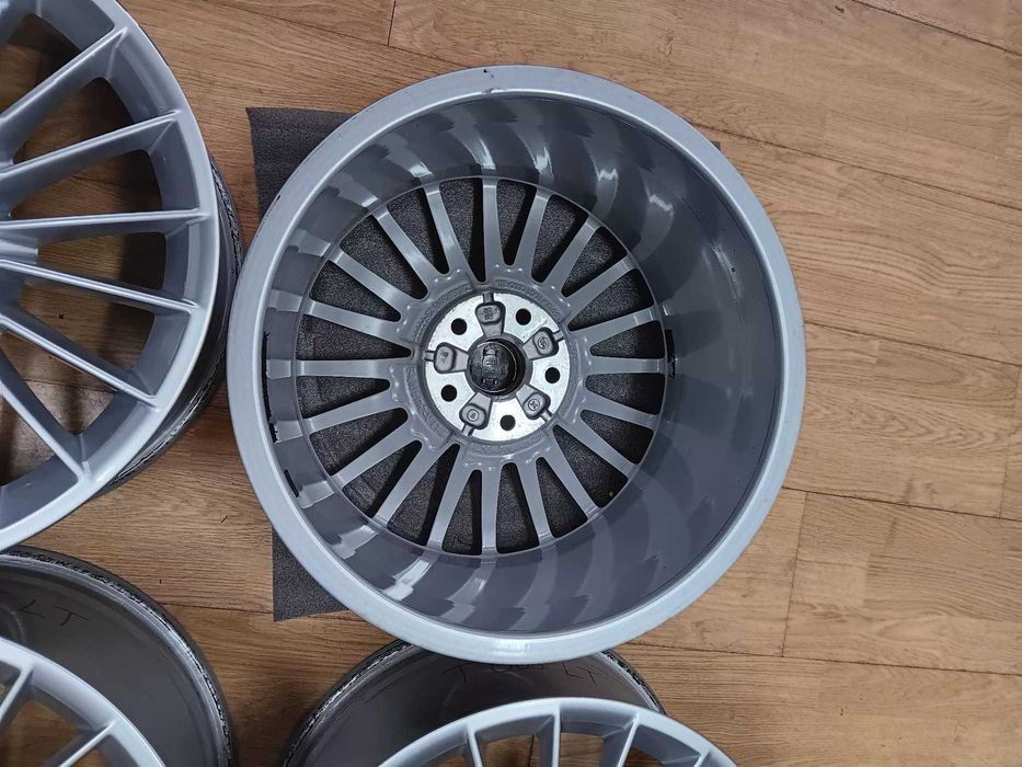 Jante 17 Audi A3 S3 TT originale VW Passat 2019-24 impecabile 5x112 8J