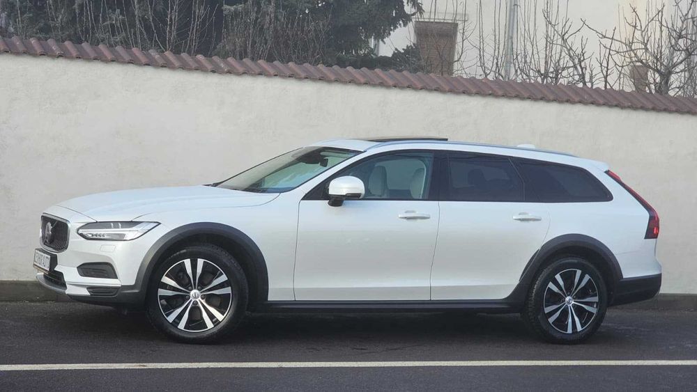 Volvo V90 CrossCountry 2.0D5 235cp 2020 4x4 HUD PANO Harman LED / FULL