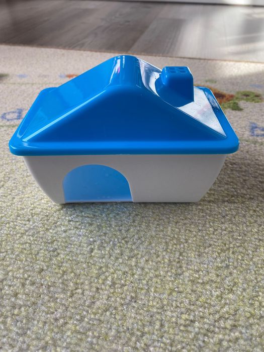 Клетка за хамстери плюс аксесоари чисто нова