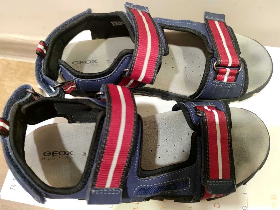 Детски сандали Geox