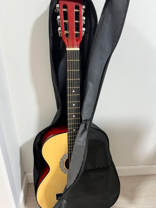 Гитара акустическая