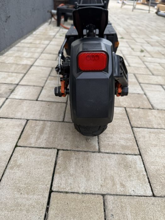 Kukurin g2 pro  cu scaun  **CA SI NOUA**