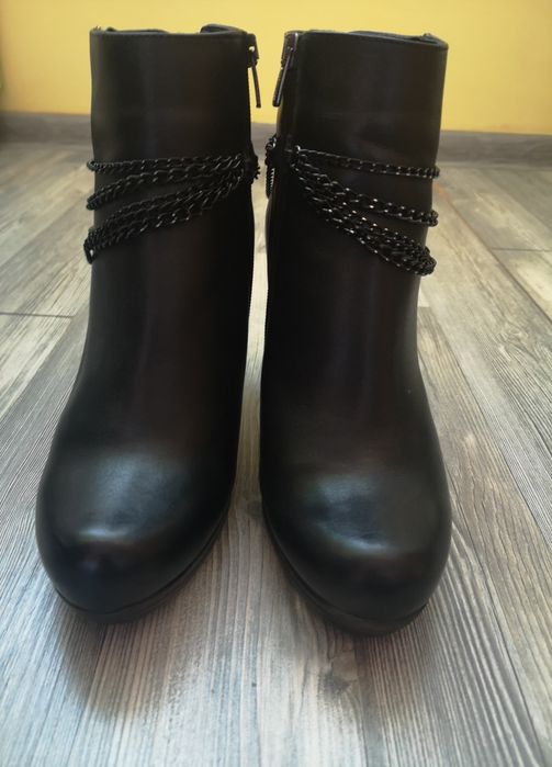 Черни дамски боти с ток от естествена кожа номер 39