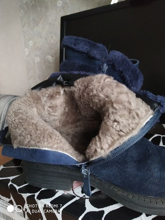 Продам зимние натуральные сапожки