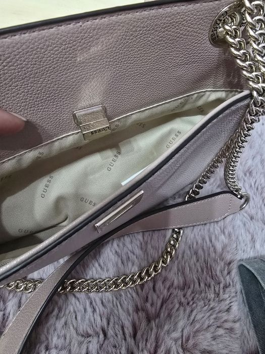 Чанта GUESS, отлично състояние