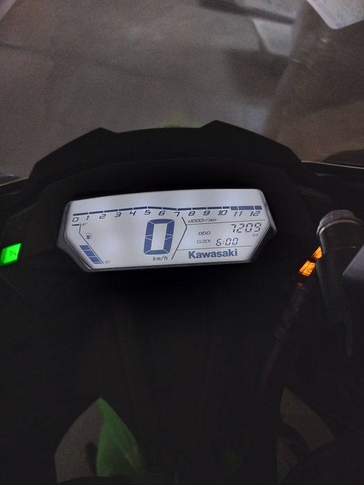 Vând Kawasaki 125
