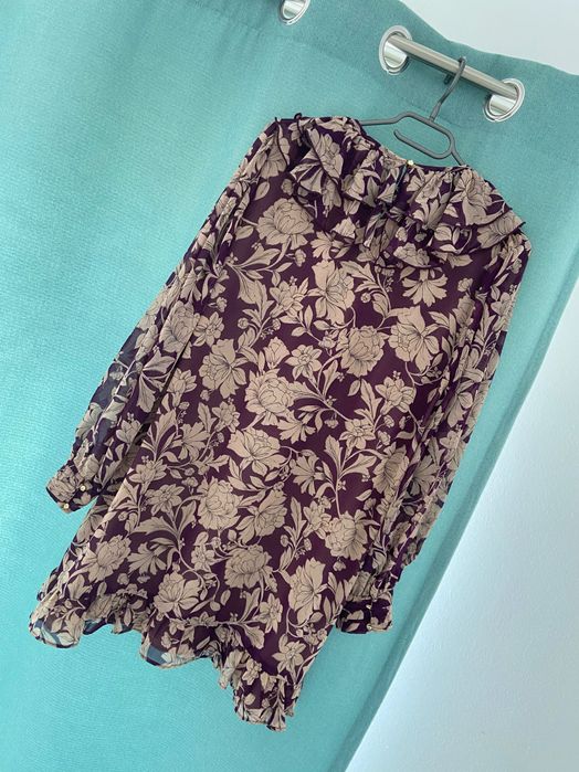 Rochie cu flori Zara