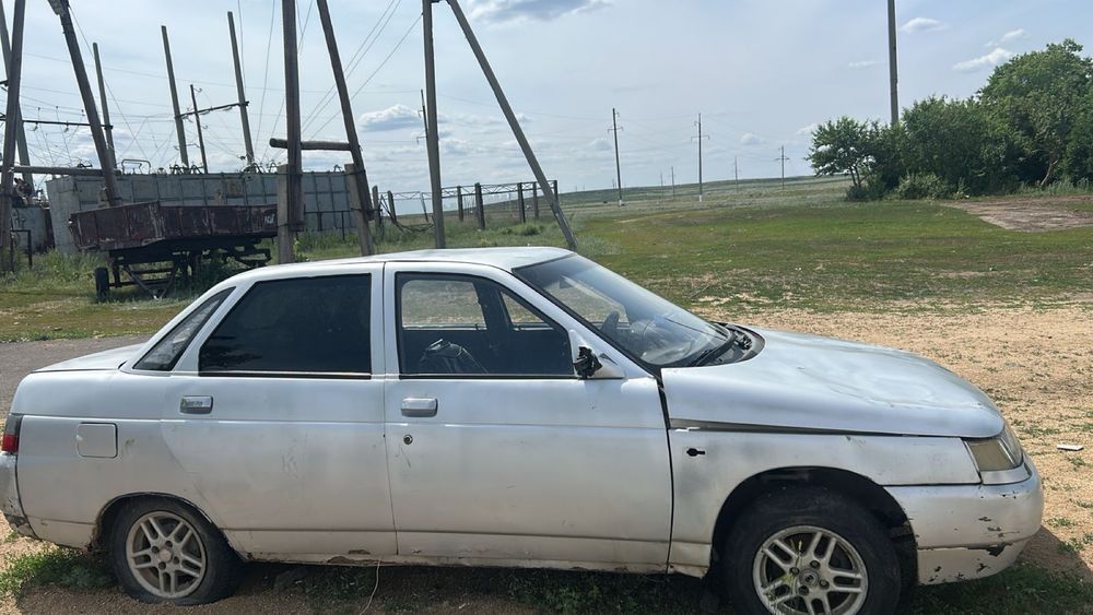 Не ходящий машина LADA