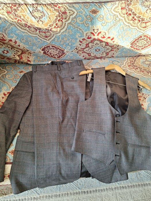 Костюм тройка (костюм, брюки, жакет)
