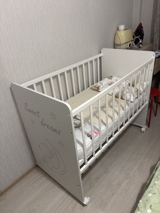 Продам пелинальный столик на кшт