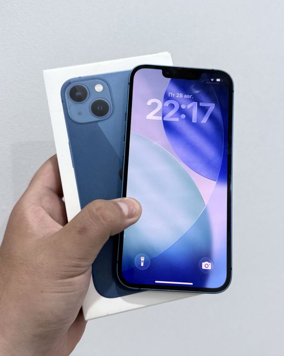 Продам Iphone 13 (256gb)