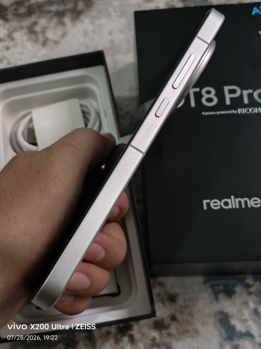 Realme gr 8 pro ideal holatda