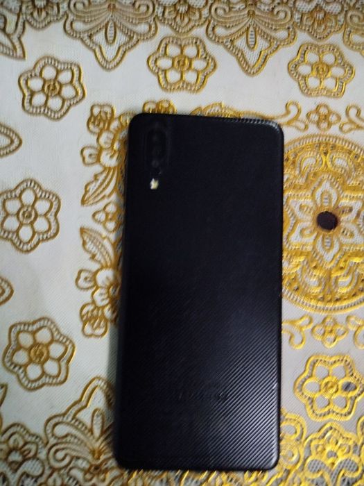 Samsung a02 sotiladi