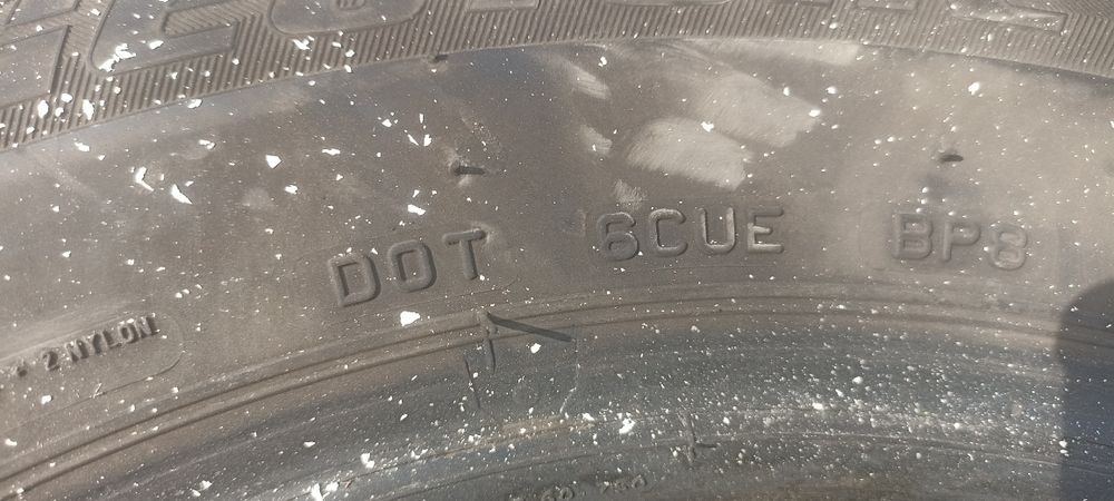 Anvelope 215/65/16 blizzak