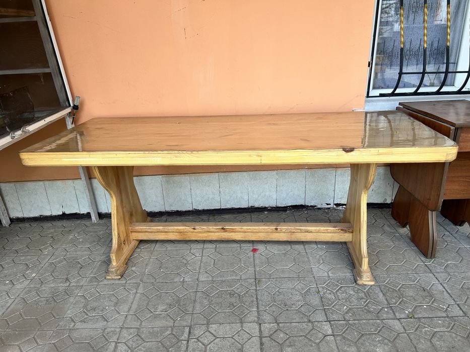 Продам стол деревянный