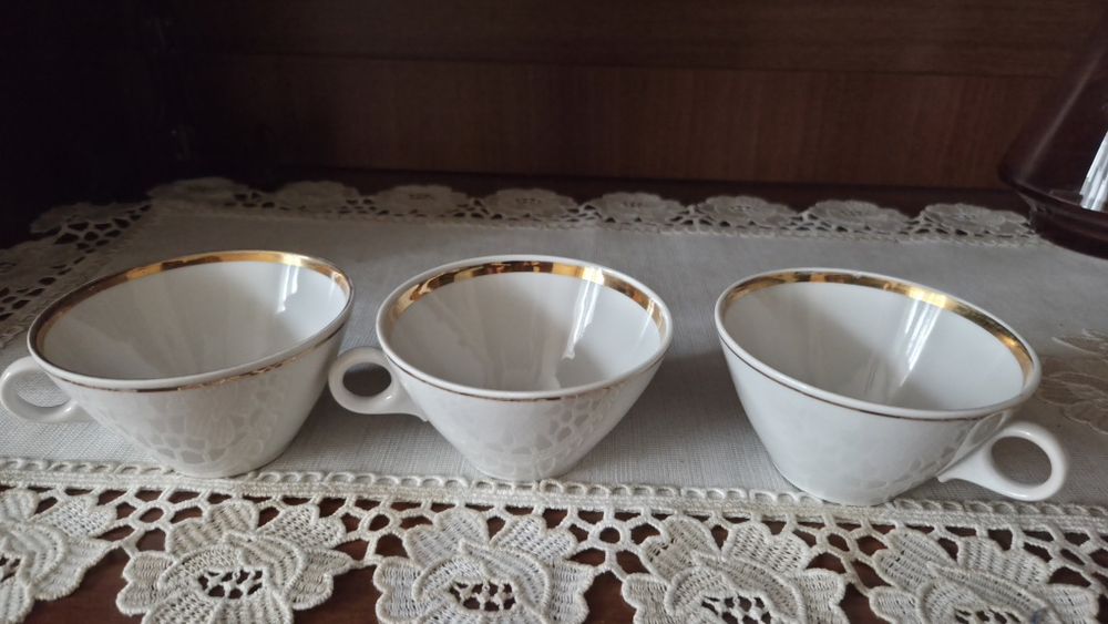 Чашки ,вазы,бокалы