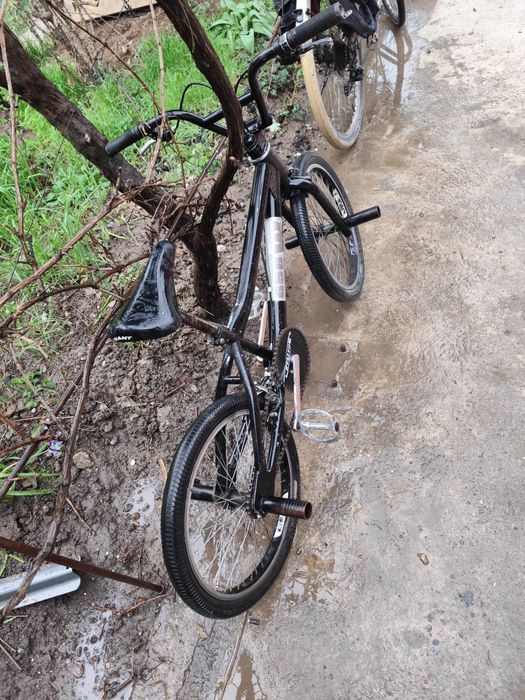 Vând BMX Ghidon 360 grade bări fata + spate