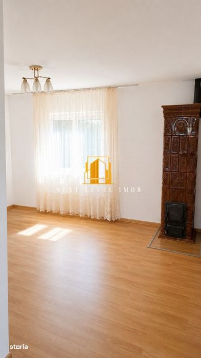 Casa de vanzare in comuna Corbi